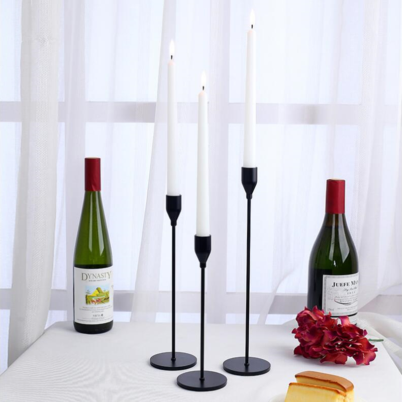 Castiçal em Metal para Decoração de Mesa